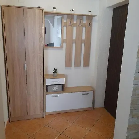 Apartman Maja *