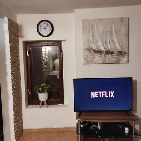 Maja Apartman *